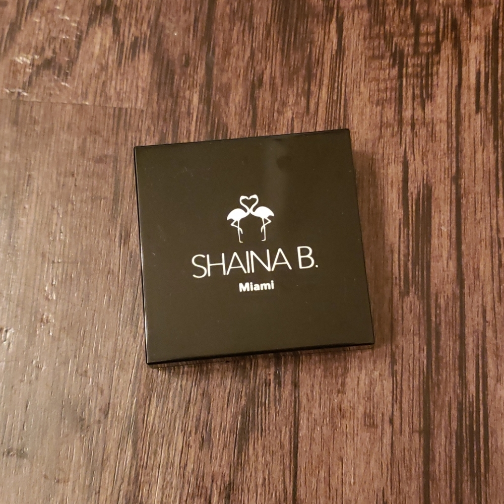 Shaina B. Miami Eyeshadow Duo